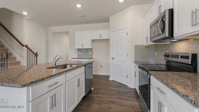 1104 Aviator Lane, Ayden, NC 28513