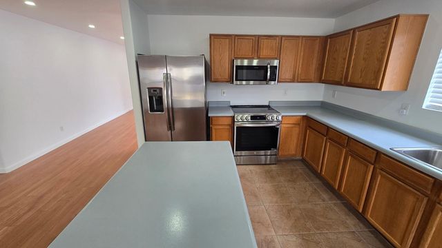 15537 W Gelding Drive, Surprise, AZ 85379