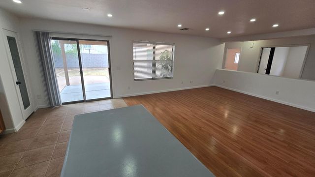 15537 W Gelding Drive, Surprise, AZ 85379