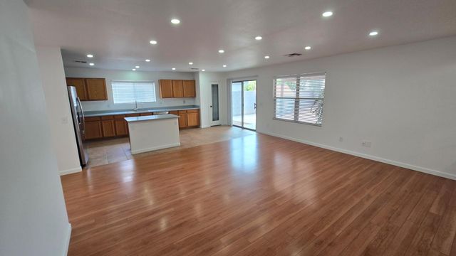 15537 W Gelding Drive, Surprise, AZ 85379