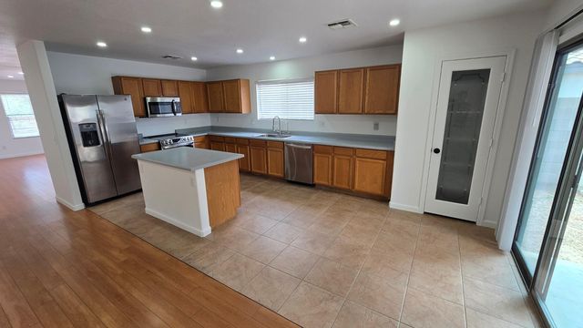 15537 W Gelding Drive, Surprise, AZ 85379