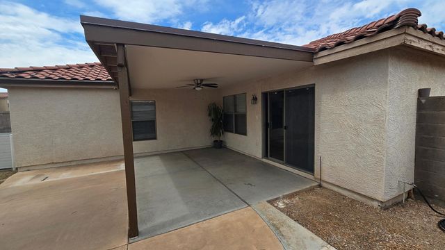 15537 W Gelding Drive, Surprise, AZ 85379