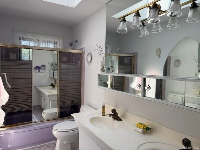 276 N Lewis Avenue, Lindenhurst, NY 11757