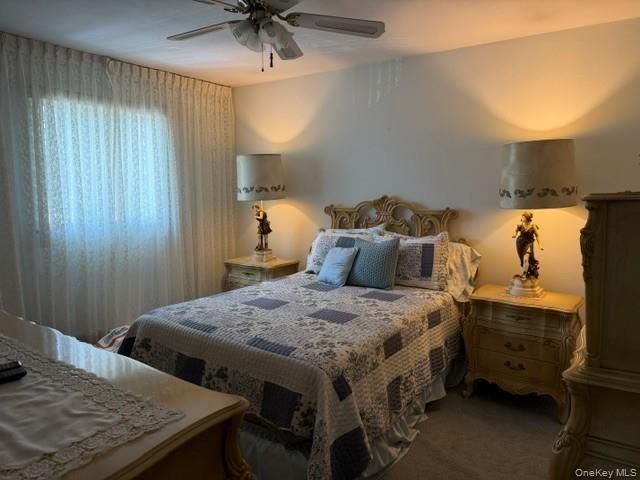 276 N Lewis Avenue, Lindenhurst, NY 11757