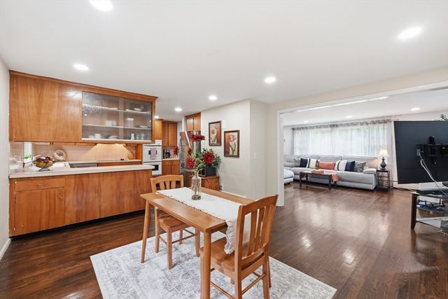 7 Cherry Ridge Road, Acton, MA 01720