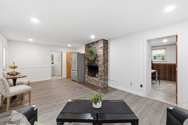 7 Cherry Ridge Road, Acton, MA 01720