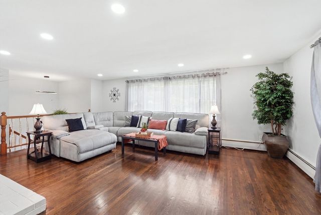 7 Cherry Ridge Road, Acton, MA 01720