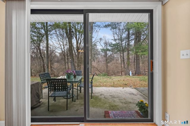 469 Asbury Ridge 469, Shelton, CT 06484