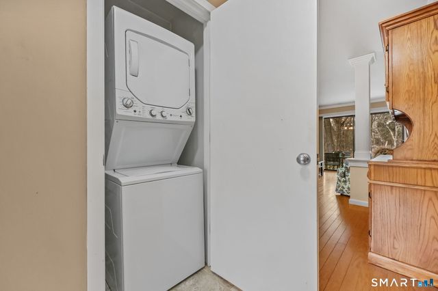 469 Asbury Ridge 469, Shelton, CT 06484