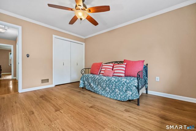 469 Asbury Ridge 469, Shelton, CT 06484