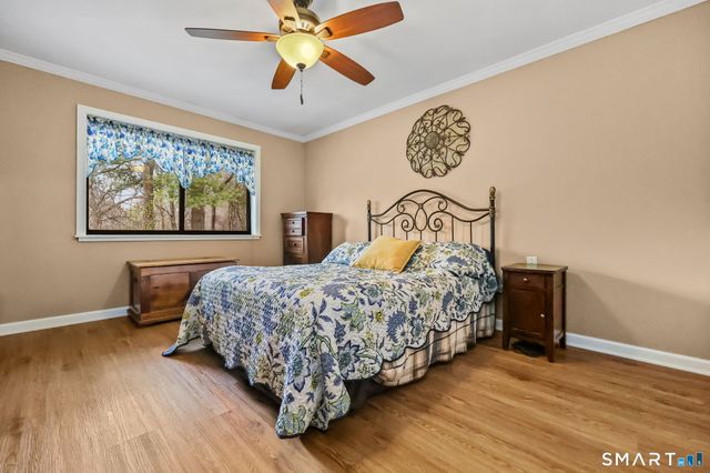 469 Asbury Ridge 469, Shelton, CT 06484