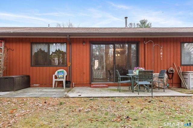 469 Asbury Ridge 469, Shelton, CT 06484