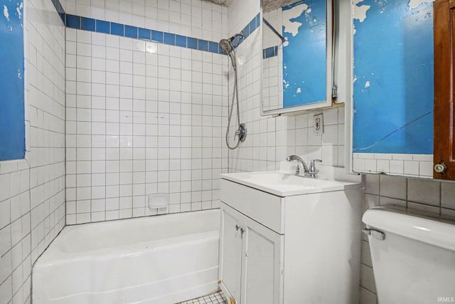 1510 E Beardsley Avenue, Elkhart, IN 46514