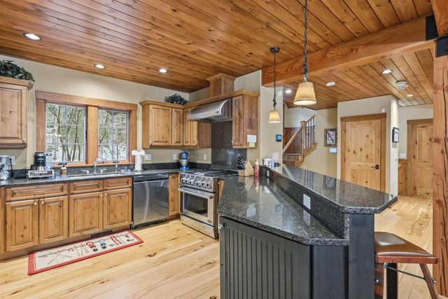 172 South Peak Road, Lincoln, NH 03251