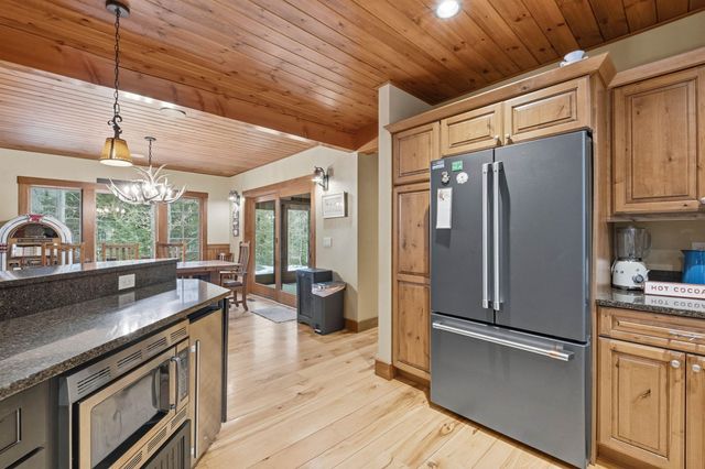 172 South Peak Road, Lincoln, NH 03251