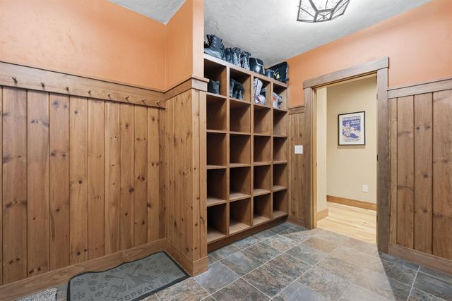 172 South Peak Road, Lincoln, NH 03251