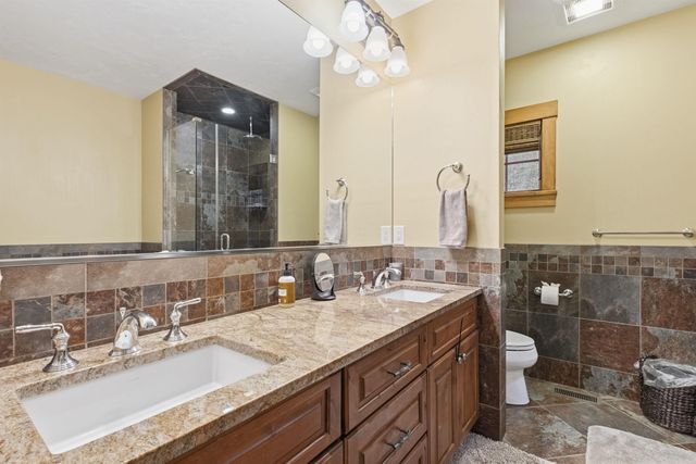 172 South Peak Road, Lincoln, NH 03251