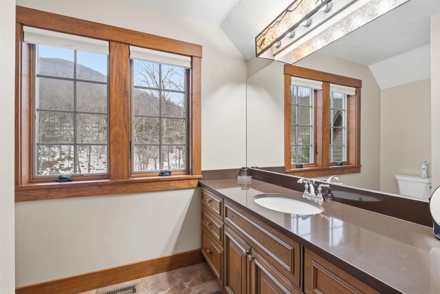 172 South Peak Road, Lincoln, NH 03251