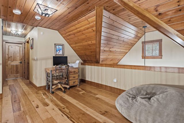 172 South Peak Road, Lincoln, NH 03251