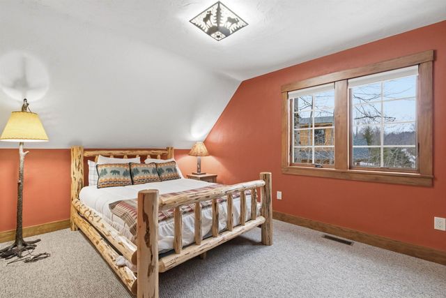 172 South Peak Road, Lincoln, NH 03251