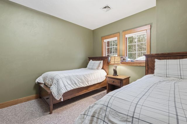 172 South Peak Road, Lincoln, NH 03251