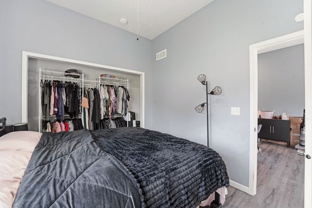 2301 E Grand Avenue, Des Moines, IA 50317