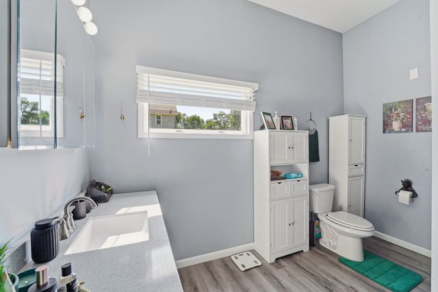 2301 E Grand Avenue, Des Moines, IA 50317