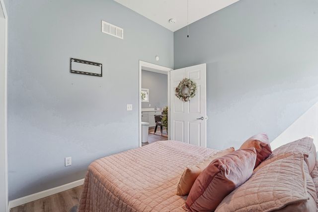 2301 E Grand Avenue, Des Moines, IA 50317