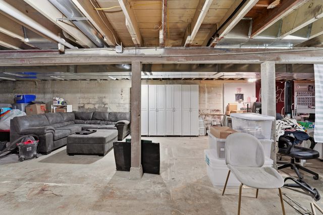 2301 E Grand Avenue, Des Moines, IA 50317