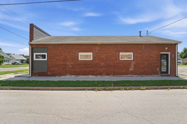 2301 E Grand Avenue, Des Moines, IA 50317