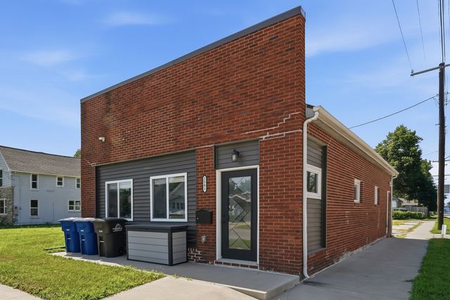 2301 E Grand Avenue, Des Moines, IA 50317