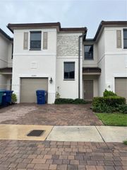 10247 SW 231st Ln, Miami, FL 33190