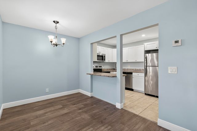 4999 Sable Pine Circle D2, West Palm Beach, FL 33417