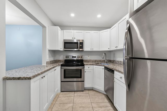 4999 Sable Pine Circle D2, West Palm Beach, FL 33417
