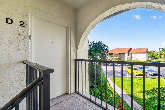 4999 Sable Pine Circle D2, West Palm Beach, FL 33417