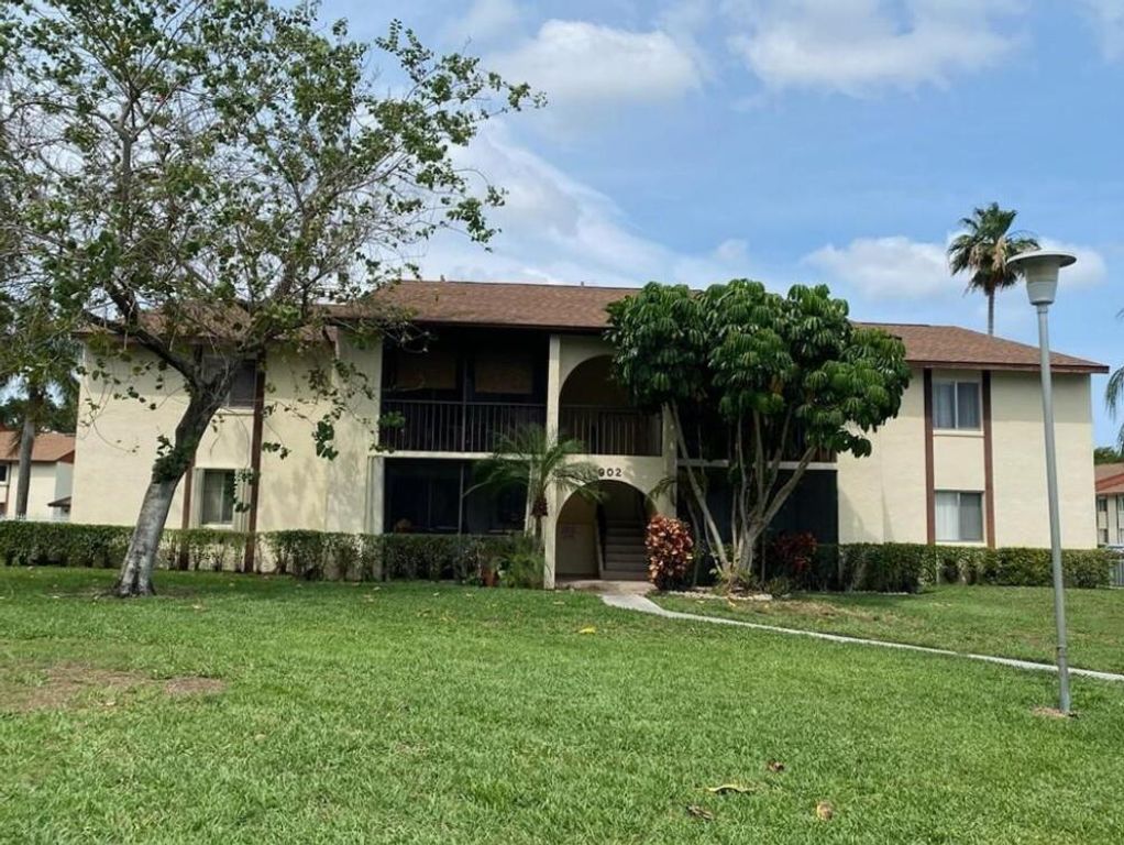 4999 Sable Pine Circle D2, West Palm Beach, FL 33417