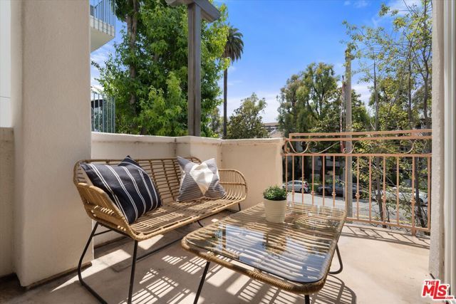 1920 S Beverly Glen Boulevard 101, Los Angeles, CA 90025