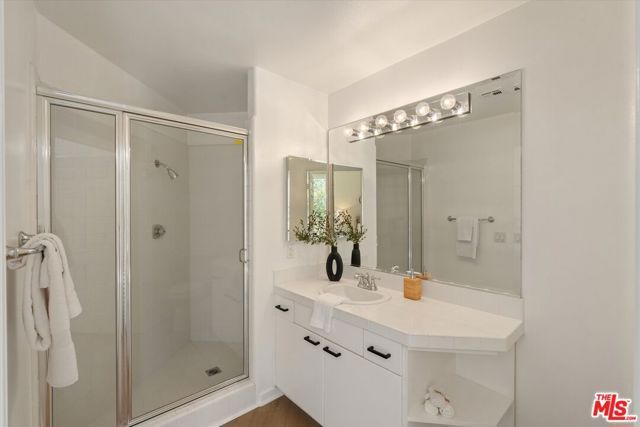 1920 S Beverly Glen Boulevard 101, Los Angeles, CA 90025