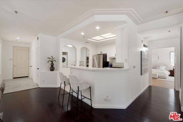 1920 S Beverly Glen Boulevard 101, Los Angeles, CA 90025
