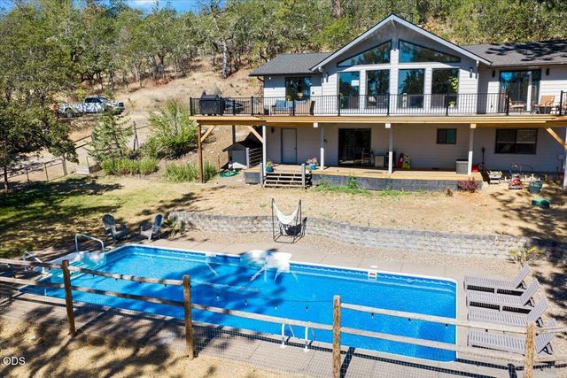 657 Greenleaf Drive, Eagle Point, OR 97524
