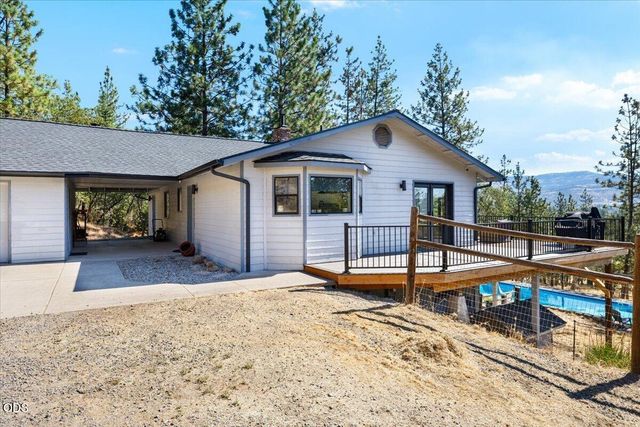 657 Greenleaf Drive, Eagle Point, OR 97524