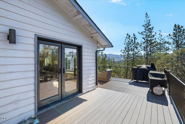 657 Greenleaf Drive, Eagle Point, OR 97524