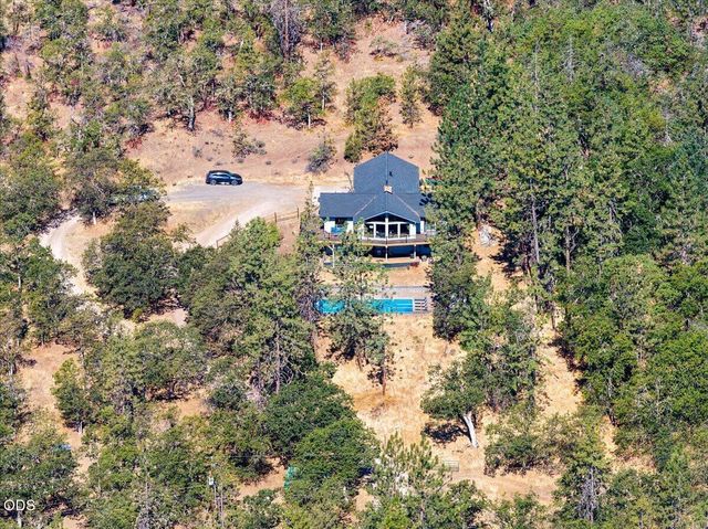 657 Greenleaf Drive, Eagle Point, OR 97524