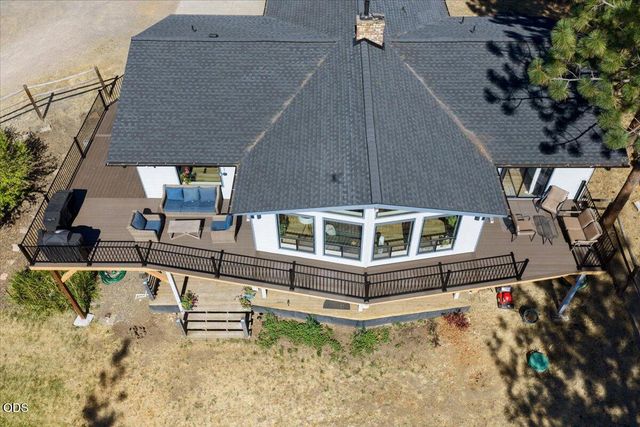 657 Greenleaf Drive, Eagle Point, OR 97524