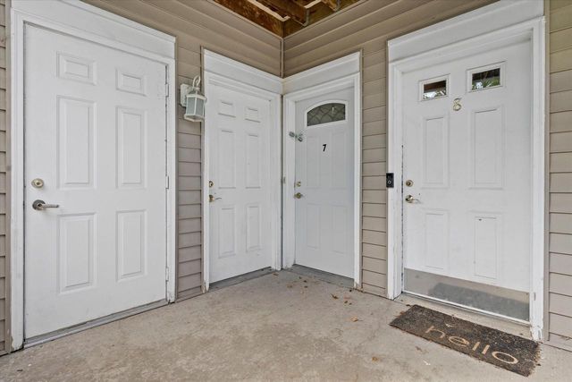 7984 N 107th STREET #7, Milwaukee, WI 53224