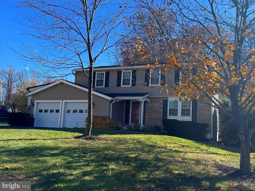 8375 MAGIC LEAF RD, Springfield, VA 22153