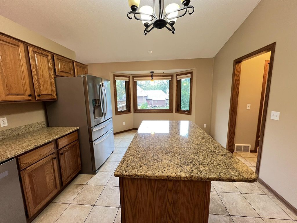 5366 S Park Drive, Savage, MN 55378 — photo 4