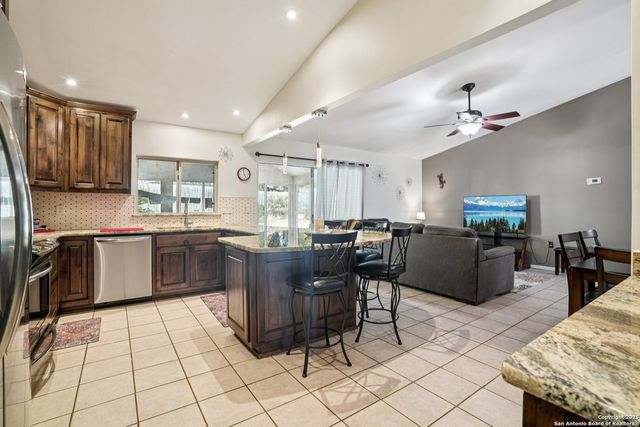 5323 Cerro Vista, San Antonio, TX 78233
