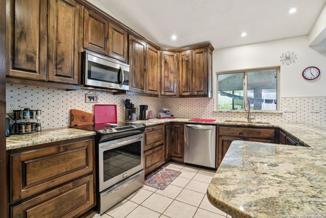 5323 Cerro Vista, San Antonio, TX 78233