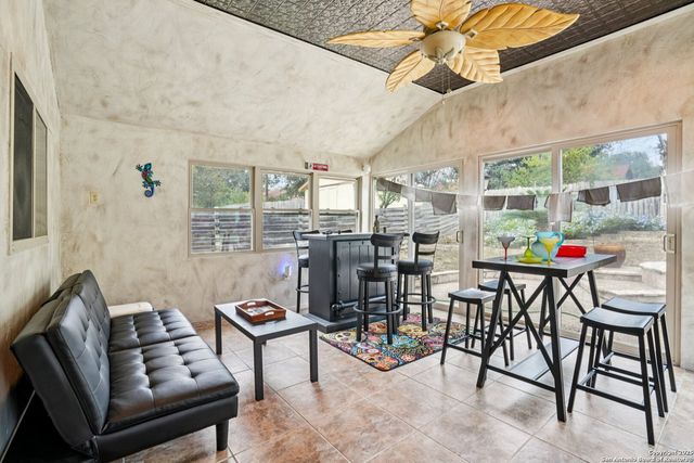 5323 Cerro Vista, San Antonio, TX 78233